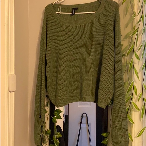 Moon and madison green sweater Clearance
